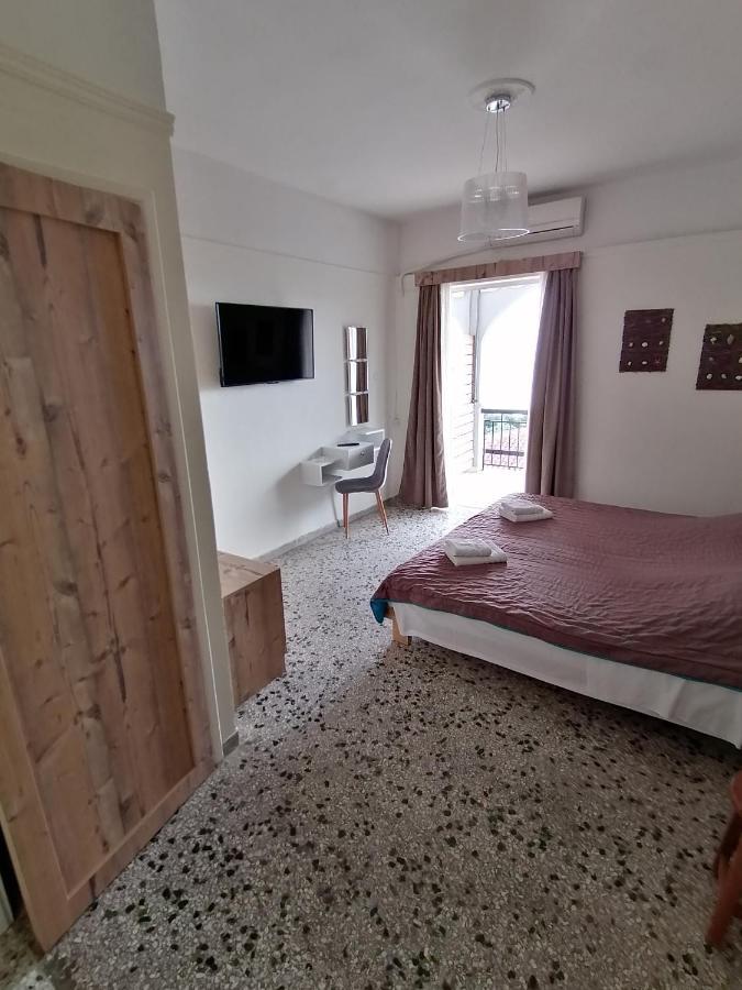 Villa Teo Kalamáta Buitenkant foto